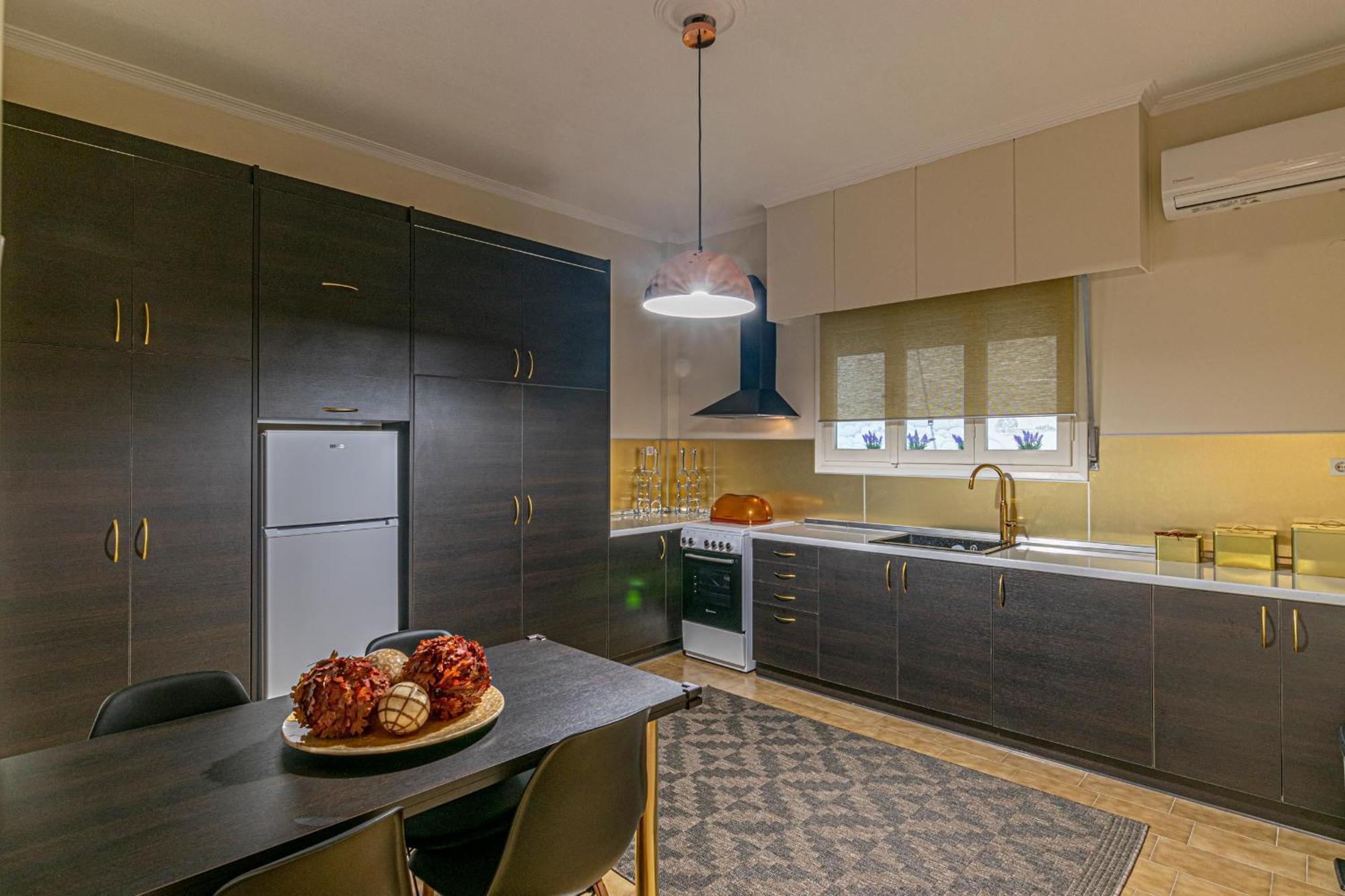Apartment Luxury Vol 1 With 3 Bedrooms Close To The Ioannina